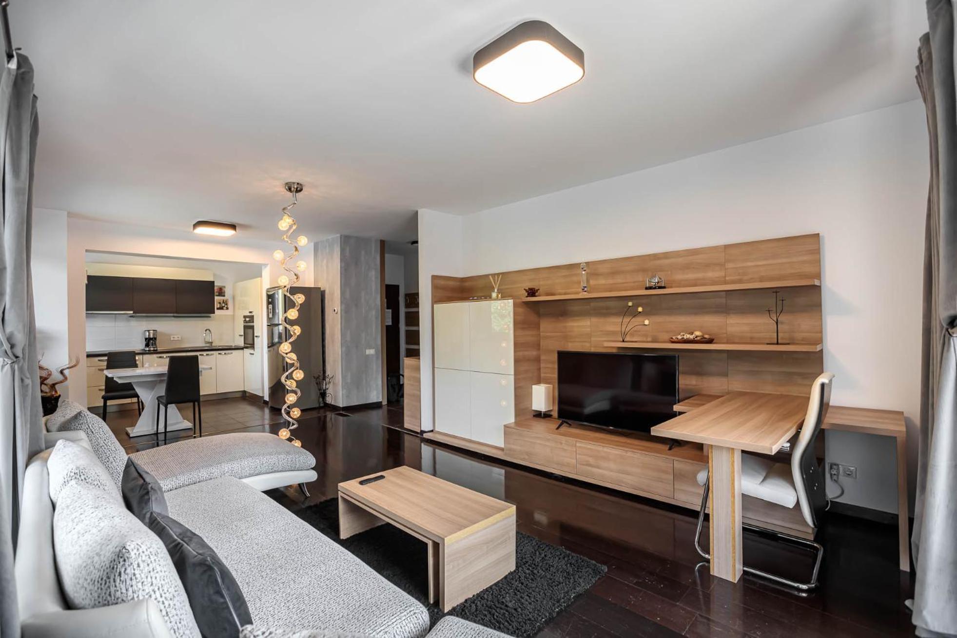 Tampa Gardens Apartments - Adults Only Brasov Exterior photo